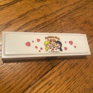 MAC Cosmetics Archie’s Girls Archie’s Comics Eyeshadow quad